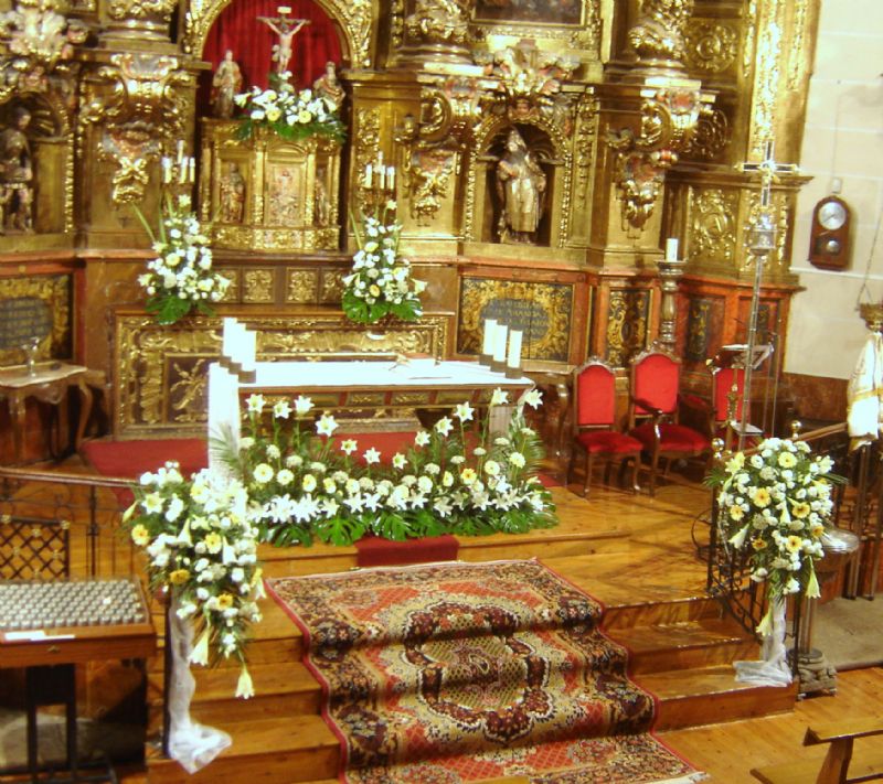 Flores para la Iglesia, bodas y celebraciones en Andavias