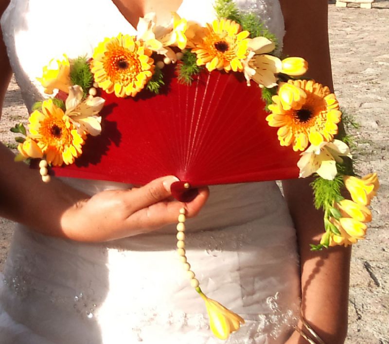 Ramo de novia en abanico con flores naturales