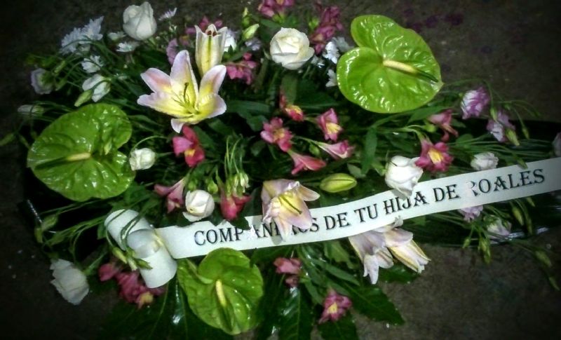 Ramos y coronas de flores para funeral al tanatorio de Torres del Carrizal