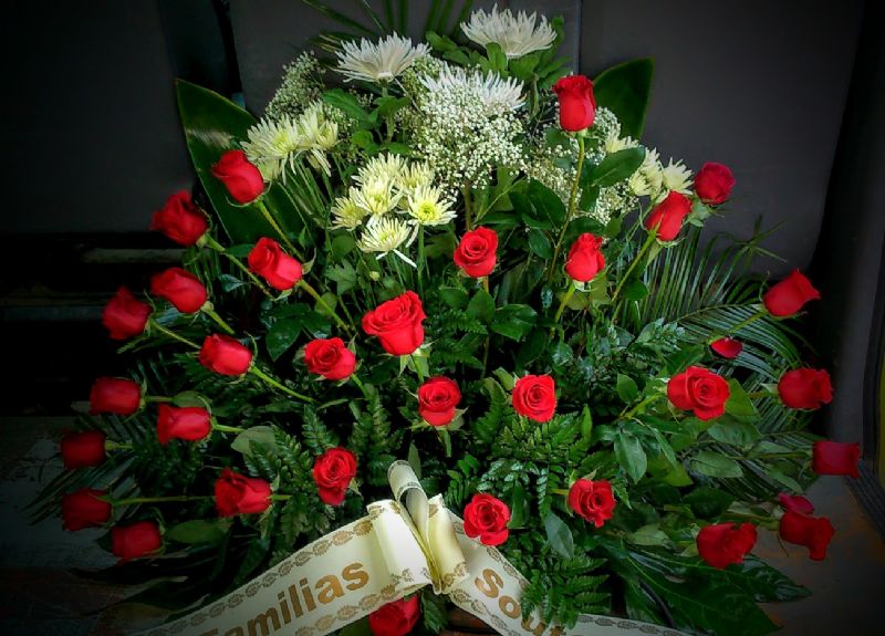 Envío urgente de flores a tanatorios o a la Iglesia del entierro