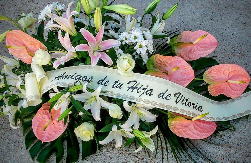 Envío de ramos y coronas de flores al tanatorio de Sanzoles