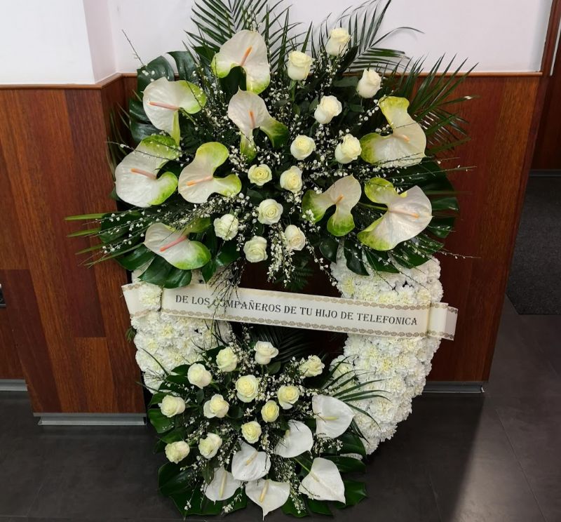 Corona de flores para muerto