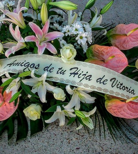 Frases de condolencia para poner en una corona de flores