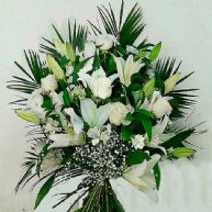 ramo de flores para difuntos blanco
